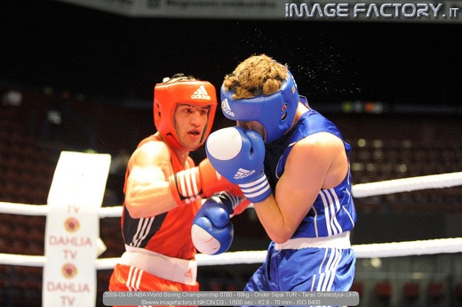 2009-09-06 AIBA World Boxing Championship 0780 - 69kg - Onder Sipal TUR - Taras Shelestyuk UKR